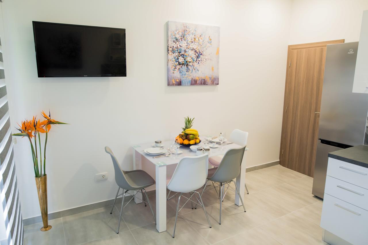 פודסטראנה Lct Blue Lions Apartments מראה חיצוני תמונה